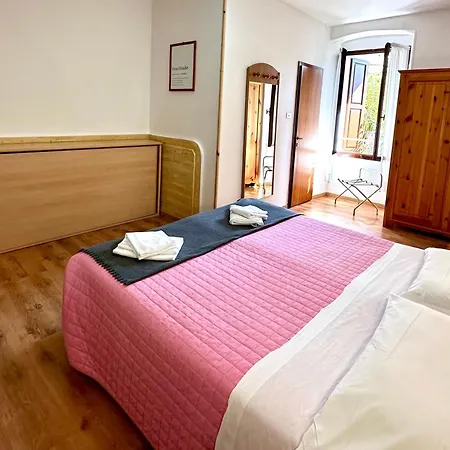 Varone Hotel